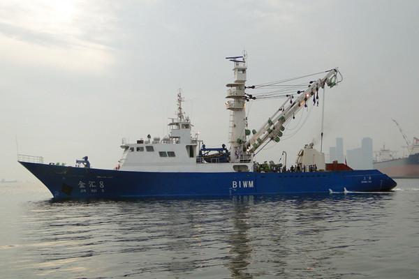 远洋渔船更新改造项目主要对现有证书证件齐全的海洋捕捞渔船实施